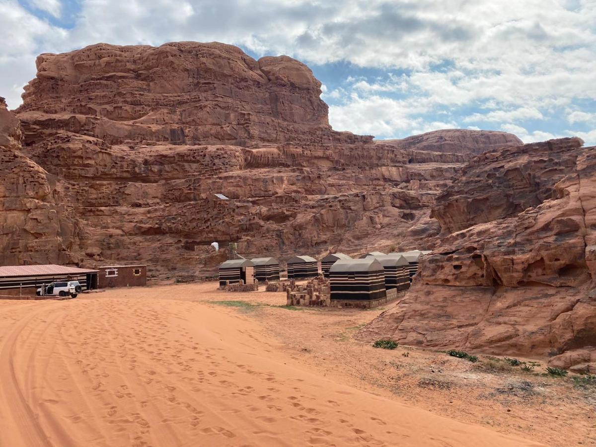 Bedouin Family Camp Hotel Wadi Rum Exterior foto