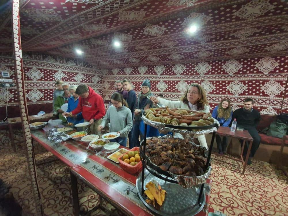 Bedouin Family Camp Hotel Wadi Rum Exterior foto