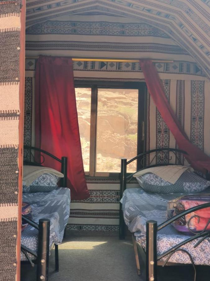Bedouin Family Camp Hotel Wadi Rum Exterior foto