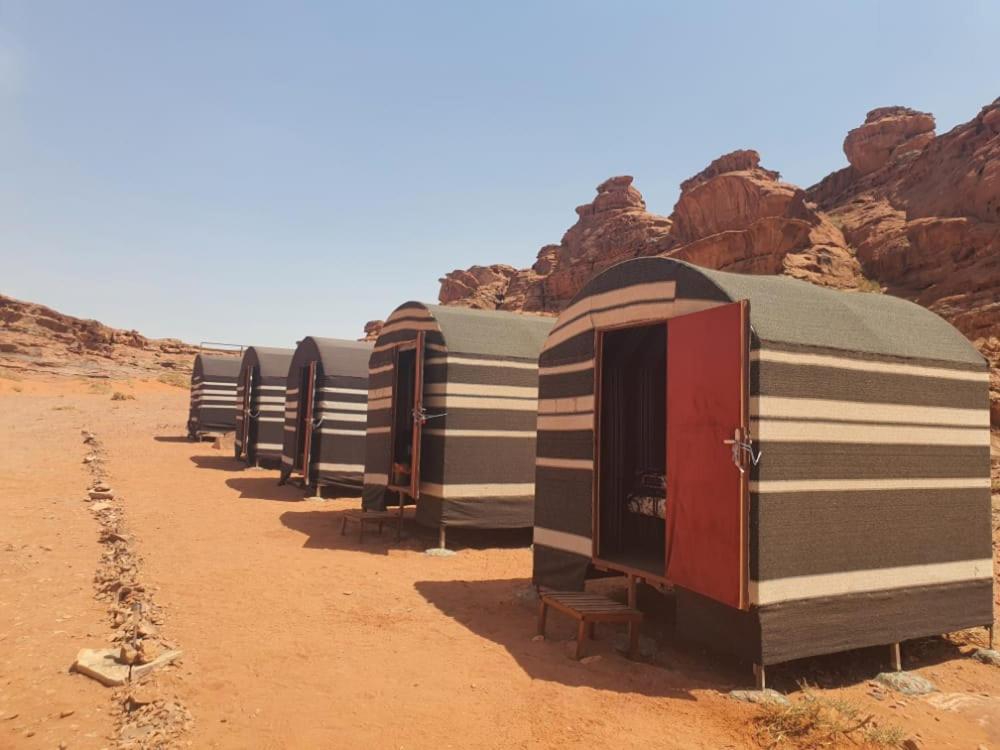 Bedouin Family Camp Hotel Wadi Rum Exterior foto