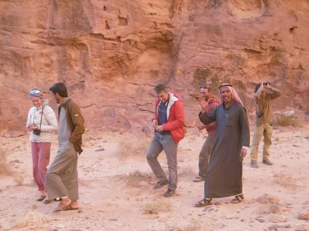 Bedouin Family Camp Hotel Wadi Rum Exterior foto