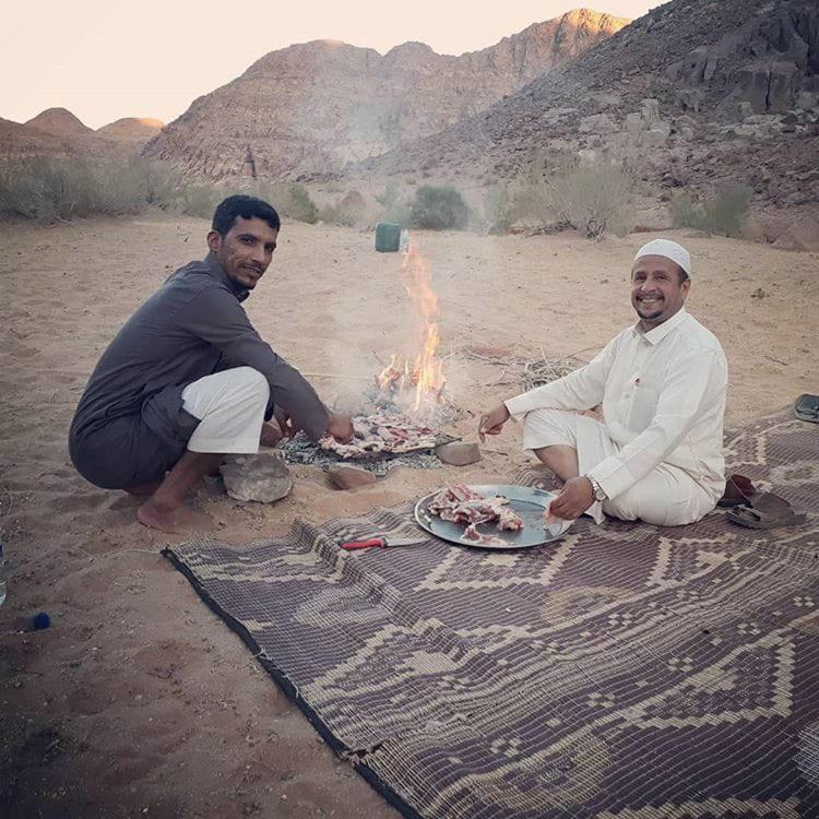 Bedouin Family Camp Hotel Wadi Rum Exterior foto
