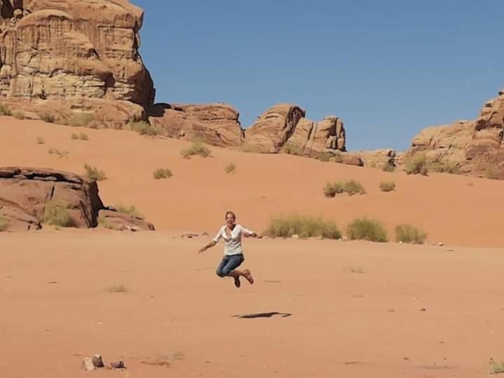 Bedouin Family Camp Hotel Wadi Rum Exterior foto